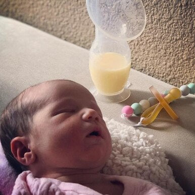Haakaa Silicone Breast Pump with Suction Base (150ml)-5