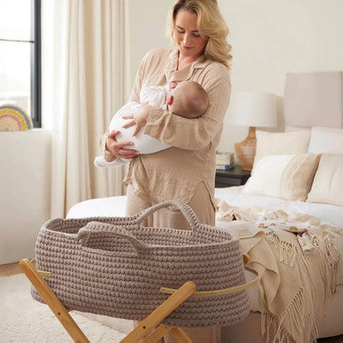 Super Nanny Nest Moses basket & Stand-1