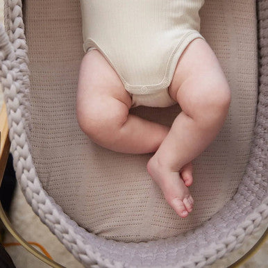 Super Nanny Nest Moses basket & Stand-3