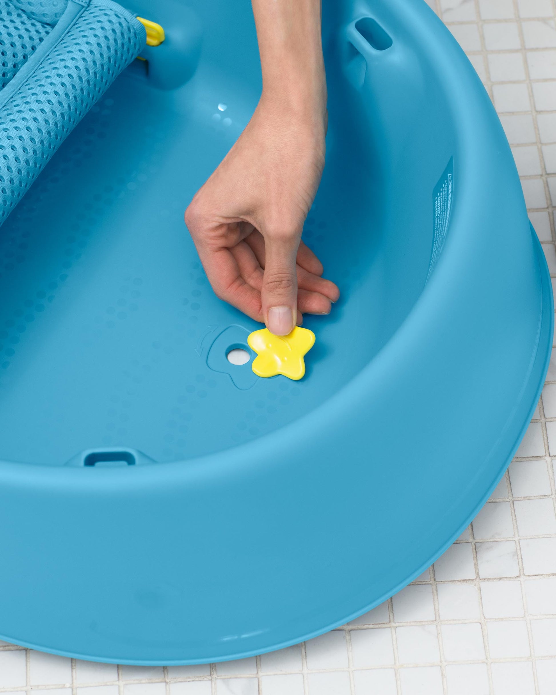 Skip Hop Moby Smart Sling 3-Stage Tub-14
